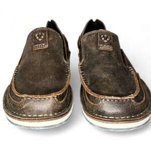 Ariat \